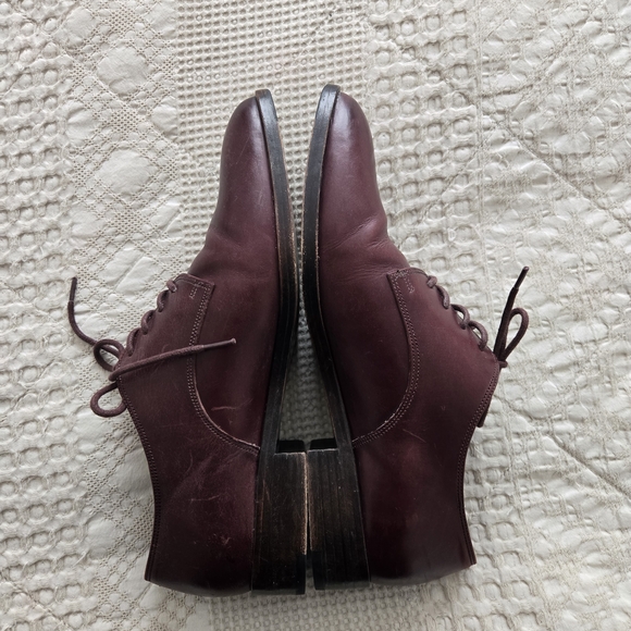 Frye Burgundy Cogniac Women's Lace up Oxfords poiny toe Minimalist | Size 7.5 - Picture 5 of 10